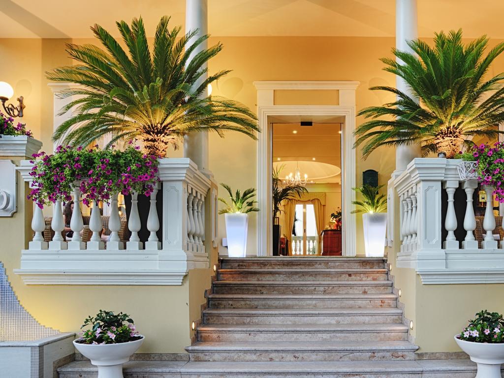 Novecento Suite Hotel Riccione Dış mekan fotoğraf