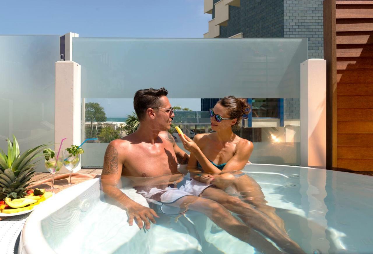 Novecento Suite Hotel Riccione Dış mekan fotoğraf